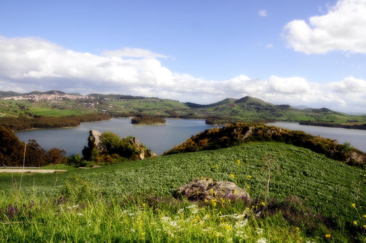 Oasi Del Lago Regalbuto Екстер'єр фото