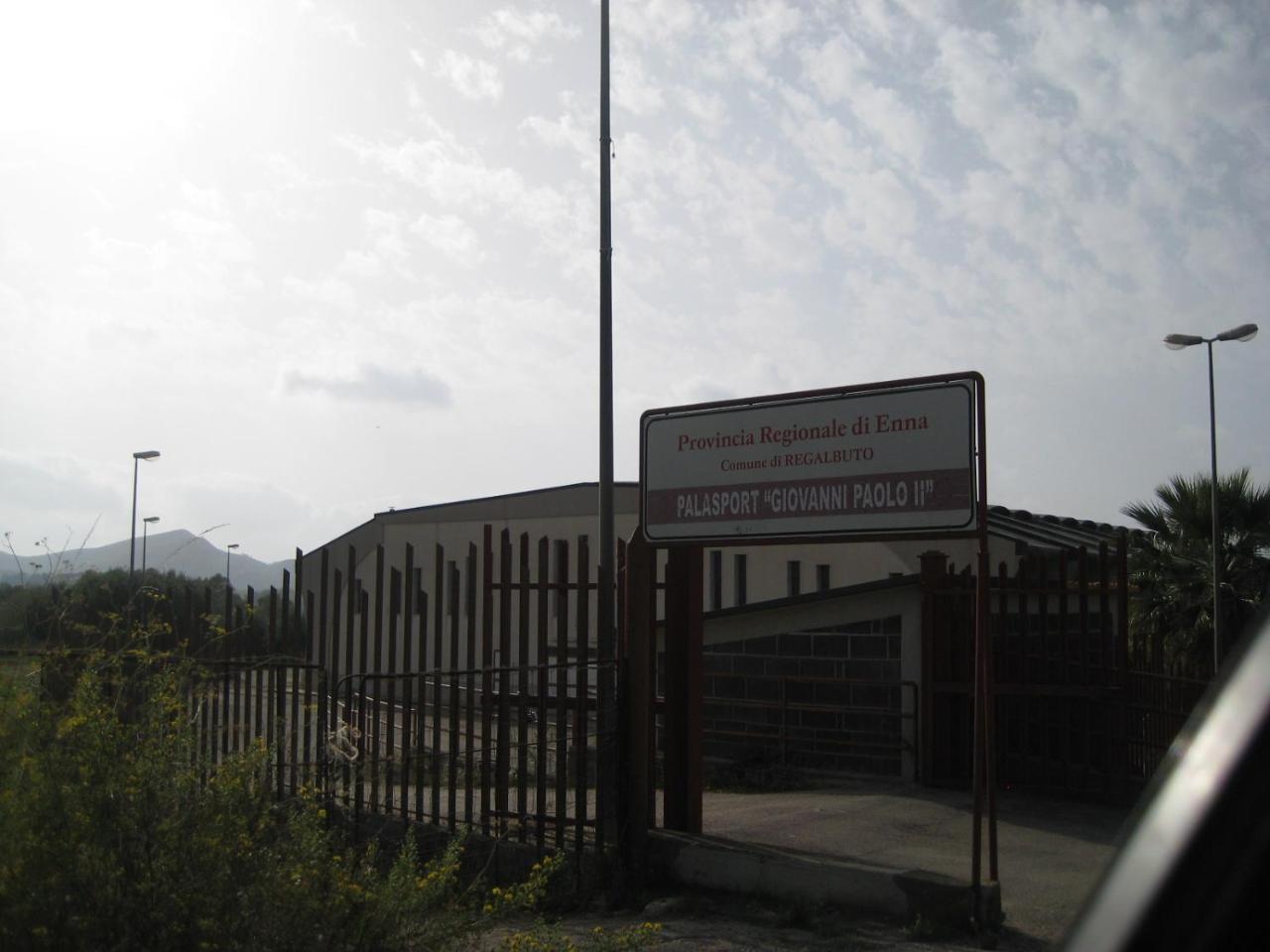Oasi Del Lago Regalbuto Екстер'єр фото